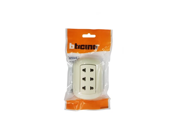 TOMACORRIENTE TRIPLE SOBRE PONER BTICINO ECO