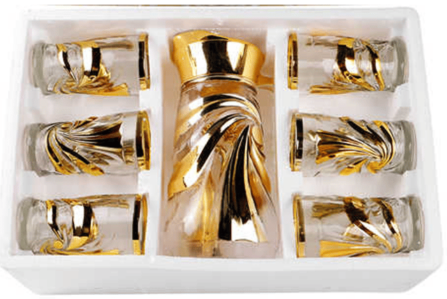 JARRA CON VASO DORADO 7 PZS