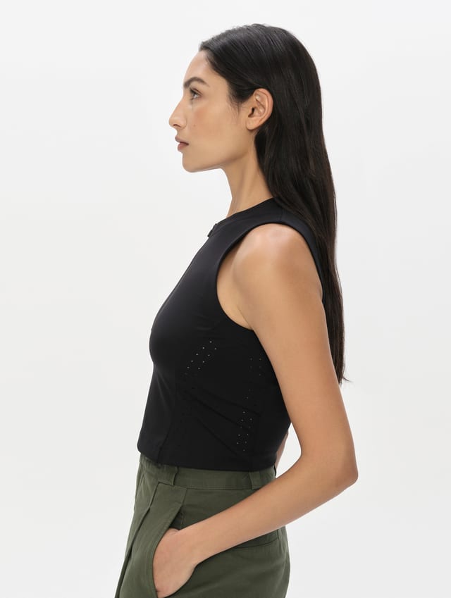 Top deportivo con protección UV mujer