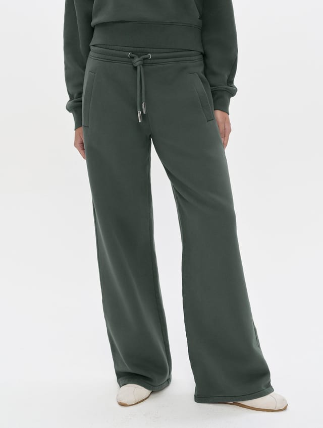 Pantalón de buzo pierna ancha mujer