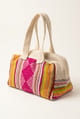 Cartera de mano de lana de oveja con rombos fucsia y asas crema